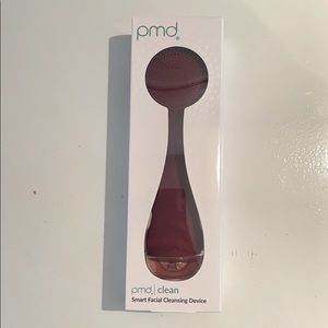 PMD smart facial cleaning device